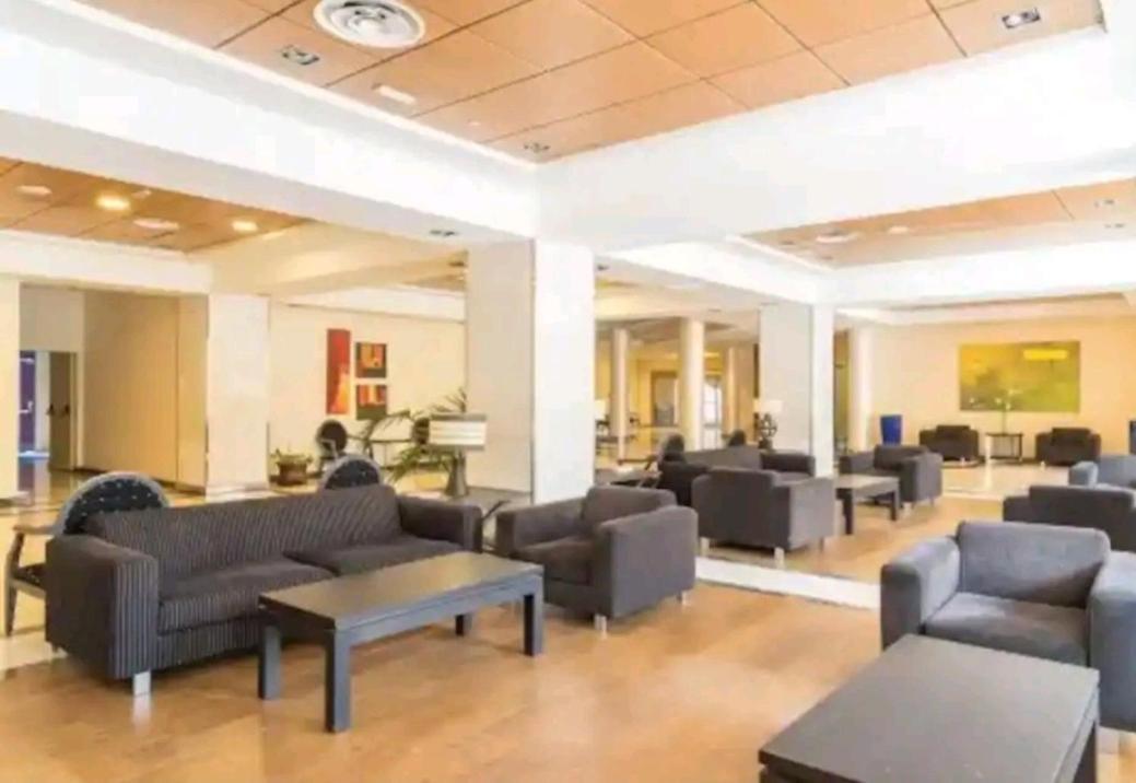 Апартаменти Elegante Alojamiento Con Piscina A 200 M Del Mar. Бенальмадена Екстер'єр фото